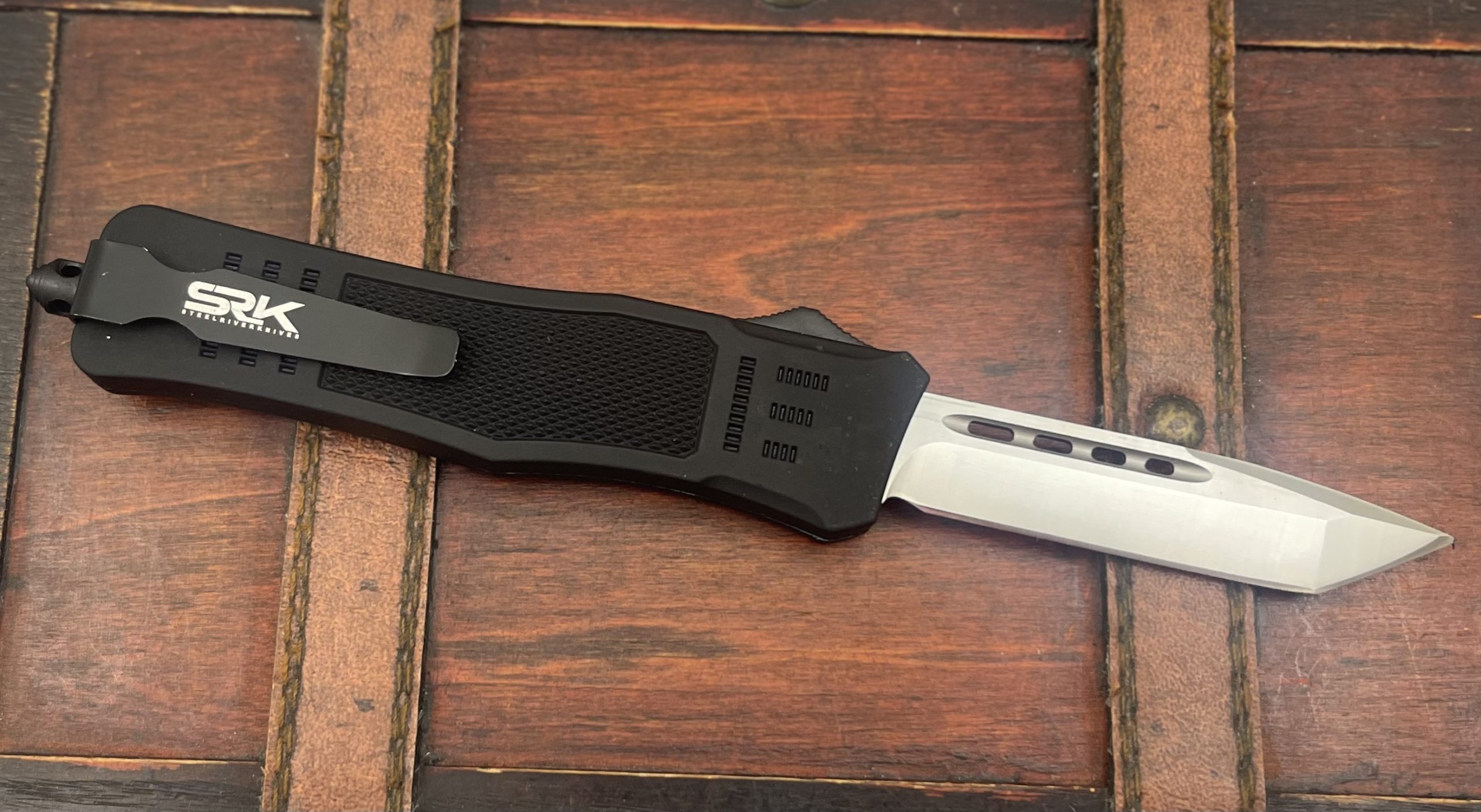 Medium M390 OTF Tanto - Image 2