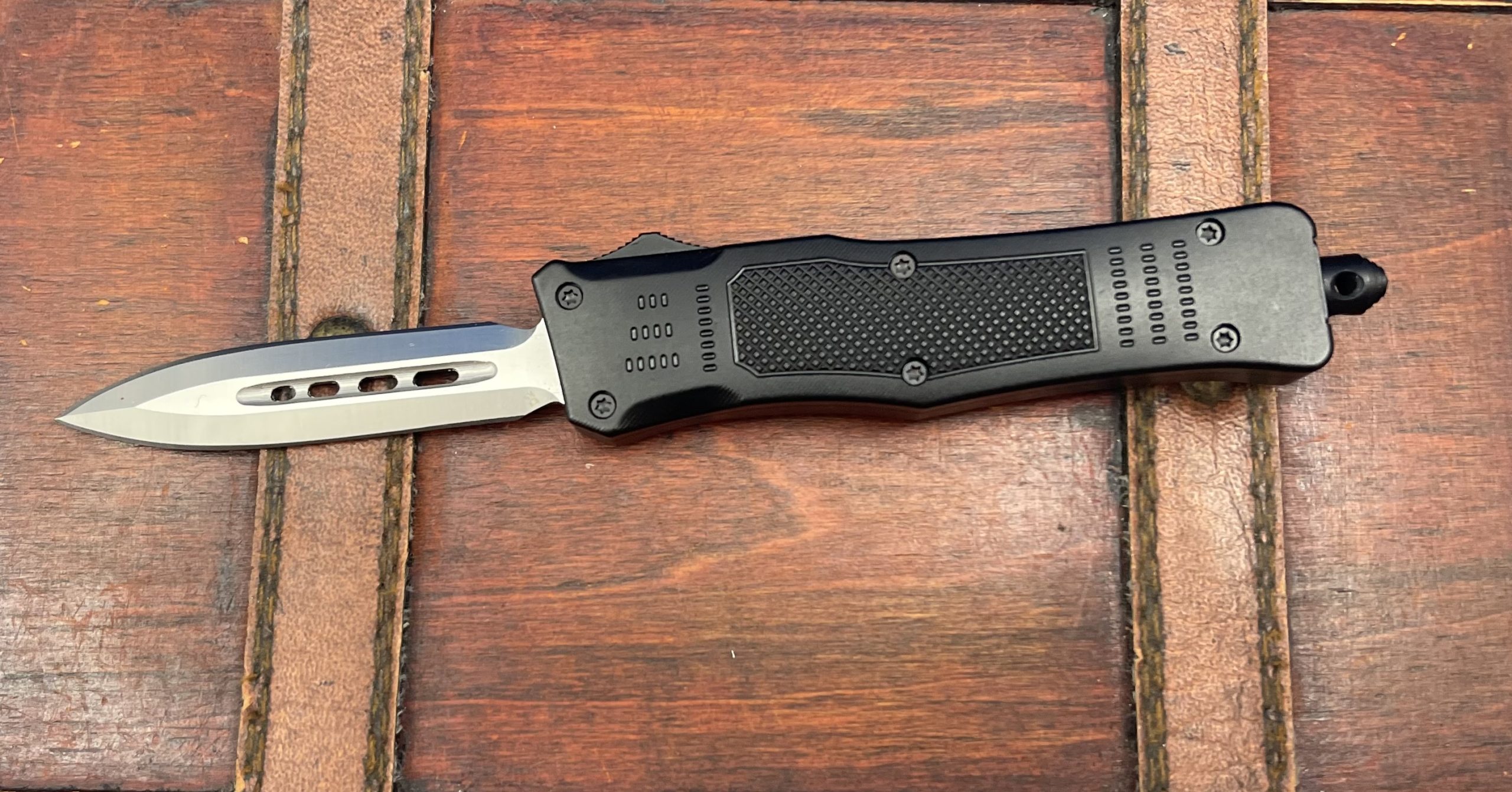 616 Dagger D2 - Image 1